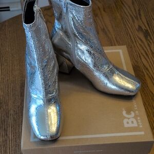 BC Footwear Silver Metallic Vegan Leather Heeled Ankle Boots 7.5 New in Box